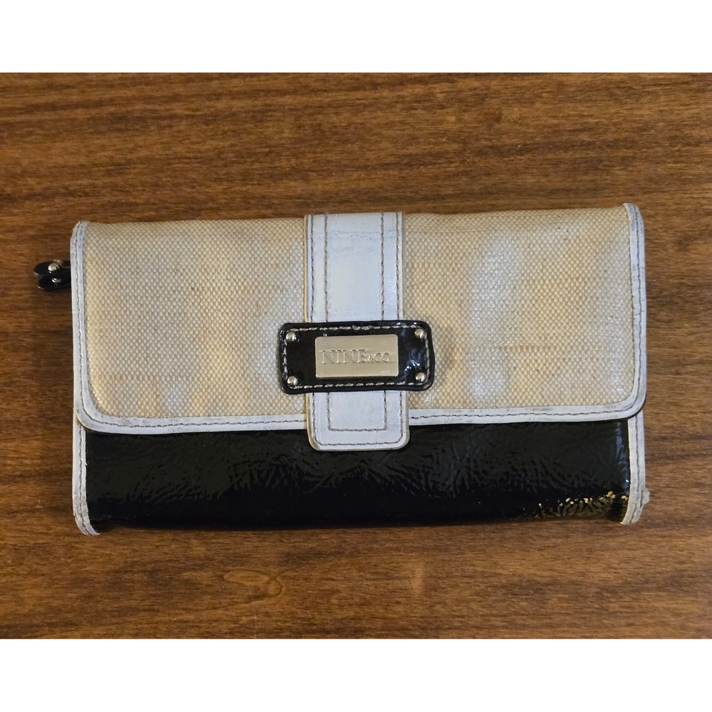 Nine & Co Womens Tri-fold Wallet Black Patent Cream Canvas Snap Closure 7.5 Inch